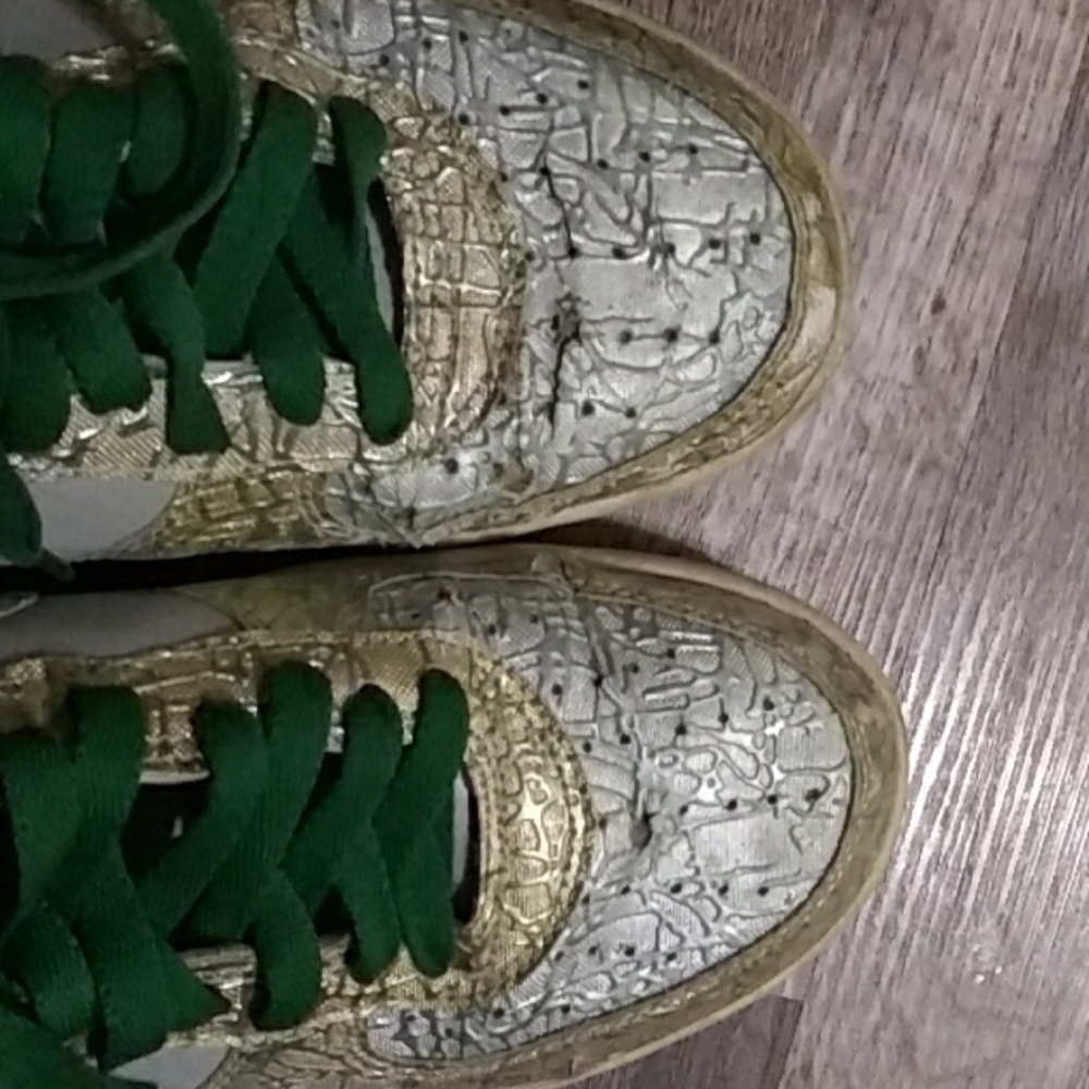 Shoes - Picture 4 of 5